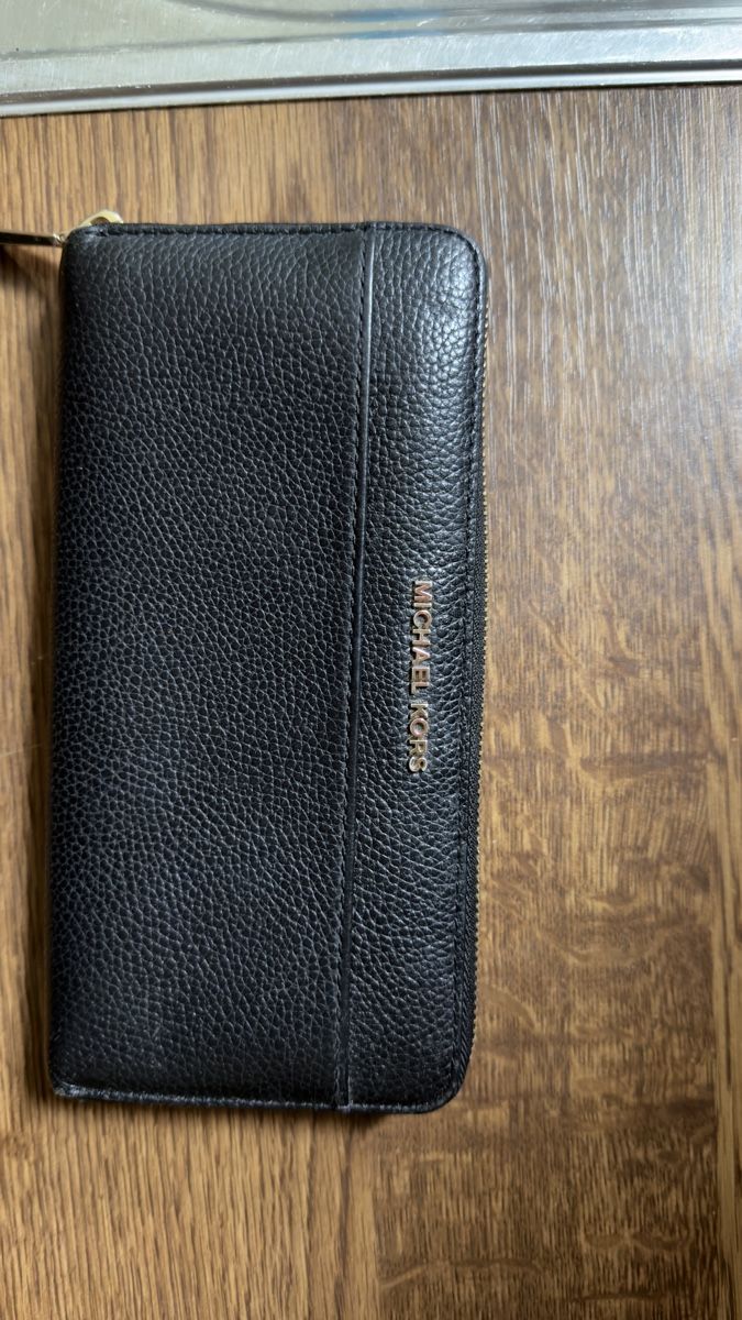 Michael Kors Portamonete: Michael Kors Portemonnaie – Usato da Buchrain venduto da electrify87