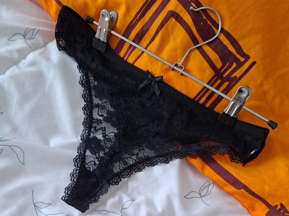 Altra biancheria intima: 1 schöner  Spitzen Tanga gr L – Nuovo (secondo la descrizione) da Reinach AG venduto da nicki024