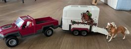 Camionnette et remorque à chevaux Schleich