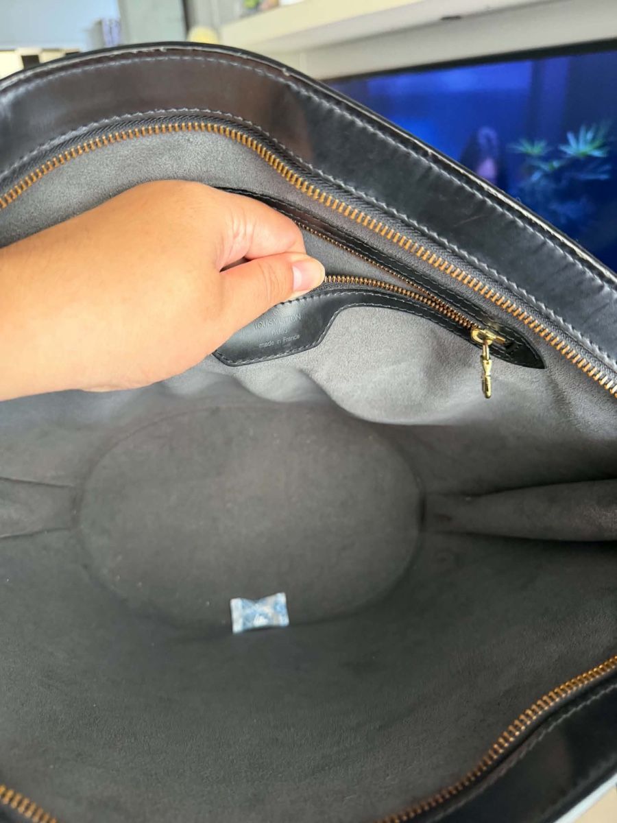 Louis Vuitton Sacs femmes: Louis Vuitton Saint Jacques Handtasche Epi  – D'occasion à Buch am Irchel par Pukpan_99 7