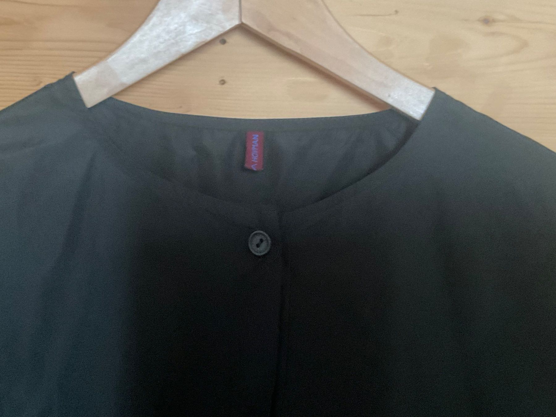Katharina Hovman Chemisiers: Katharina Hovman Bluse Black Grösse 42 – Neuf (Voir description) à Scuol par Lotus2020 3