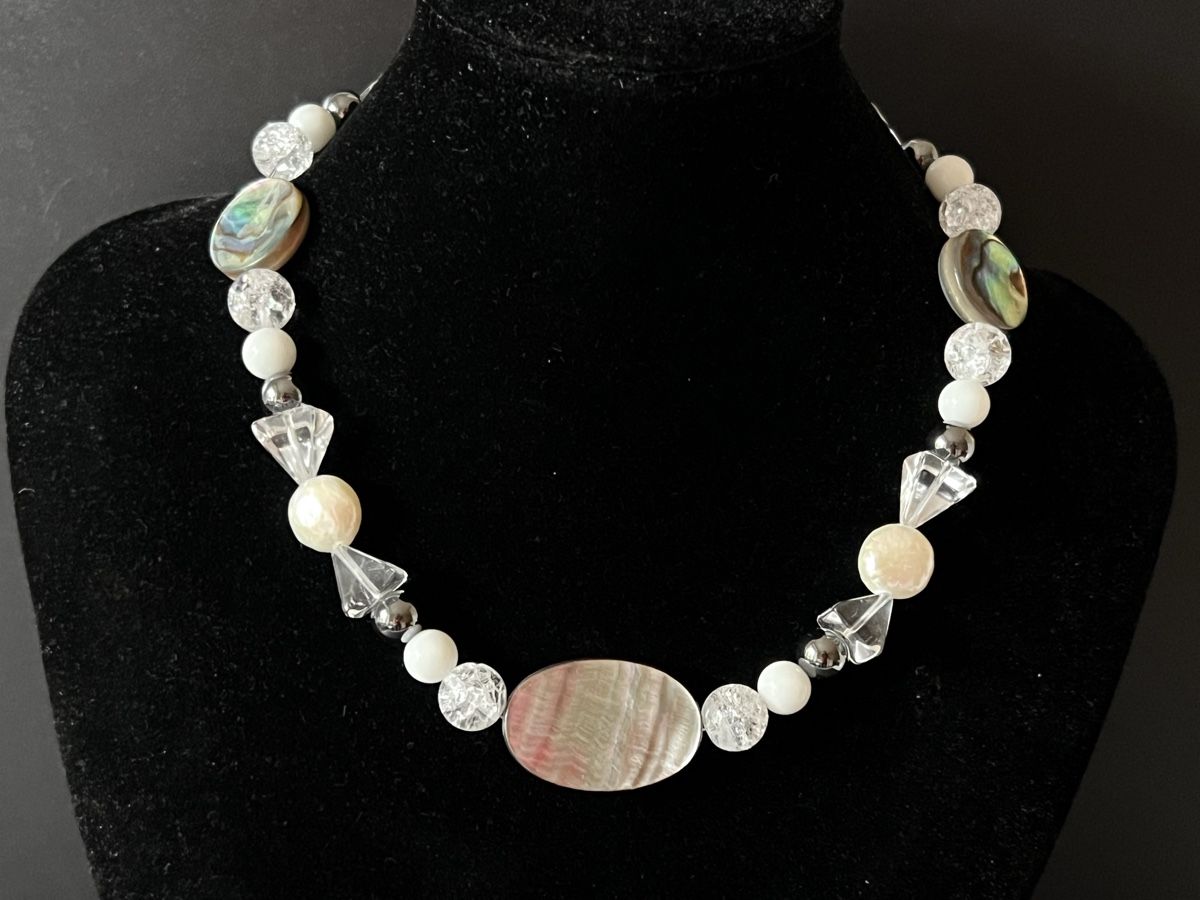 Catenine: Pearl & Abalone Necklace - Sterling Silver – Nuovo e nell'imballaggio originale da Rüschlikon venduto da ThereseJewelryDesign