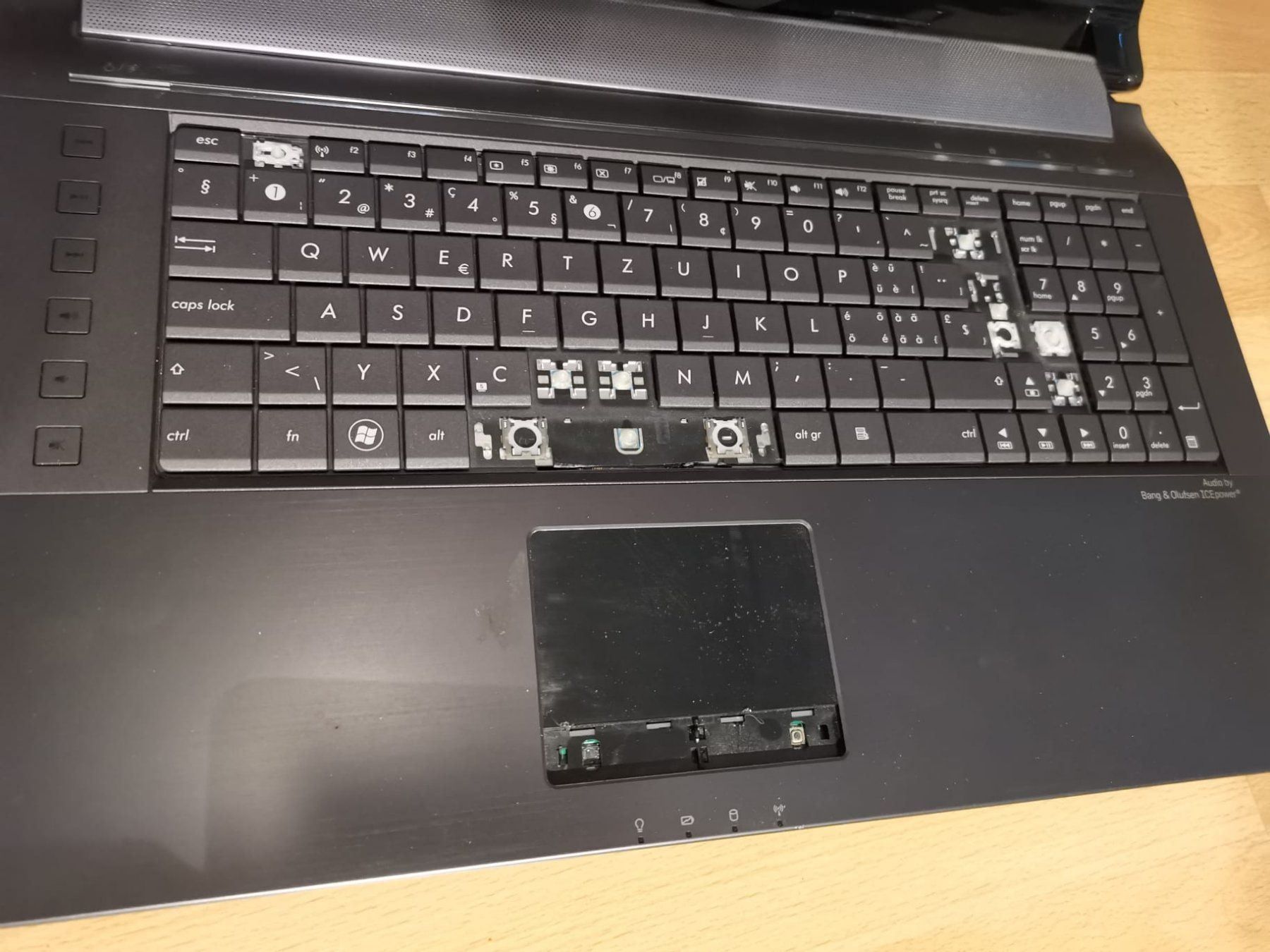 Asus Notebook: ASUS N73J i7 17.30" - Defekt! – Difettoso da St. Margarethen TG venduto da Mac-PC 5