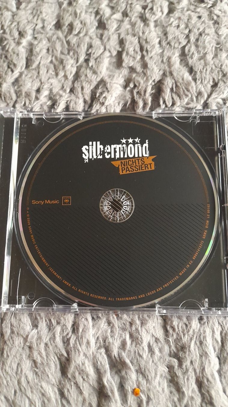 CD: SILBERMOND    NICHTS PASSIERT    CD – Usato da Wetzikon ZH venduto da Ramones01 2