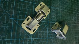 Stabilit Aufschraubscharniere mit Schliessautomatik neu