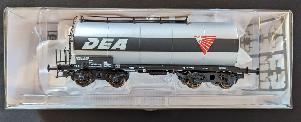 50808 / BRAWA HO WAGON CITERNE A BOGIES DE LA DB DHL N° 482-3