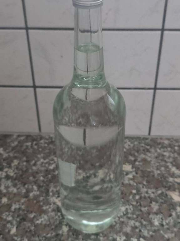 Spiritueux: Eau de vie Cerise – D'occasion à Malleray par raiser01