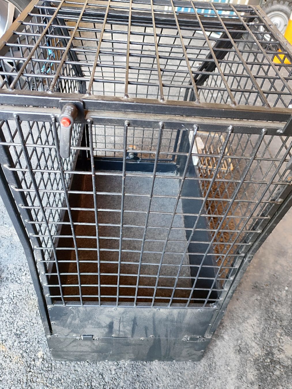 Käfige, Transport & Sicherheit: Hundebox aus Metall – Gebraucht aus Stampa von cw1993 2