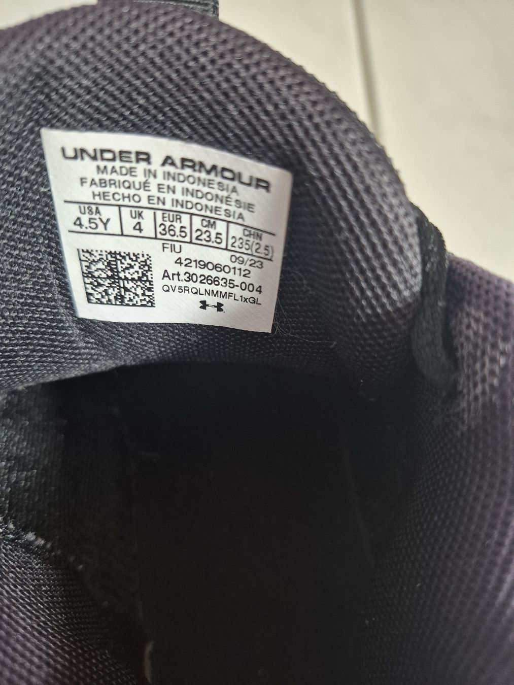 Under Armour Herrenschuhe: Under Armour Turnschuhe schwarz EU 36.5 – Gebraucht aus Aesch BL von Moni1211 3