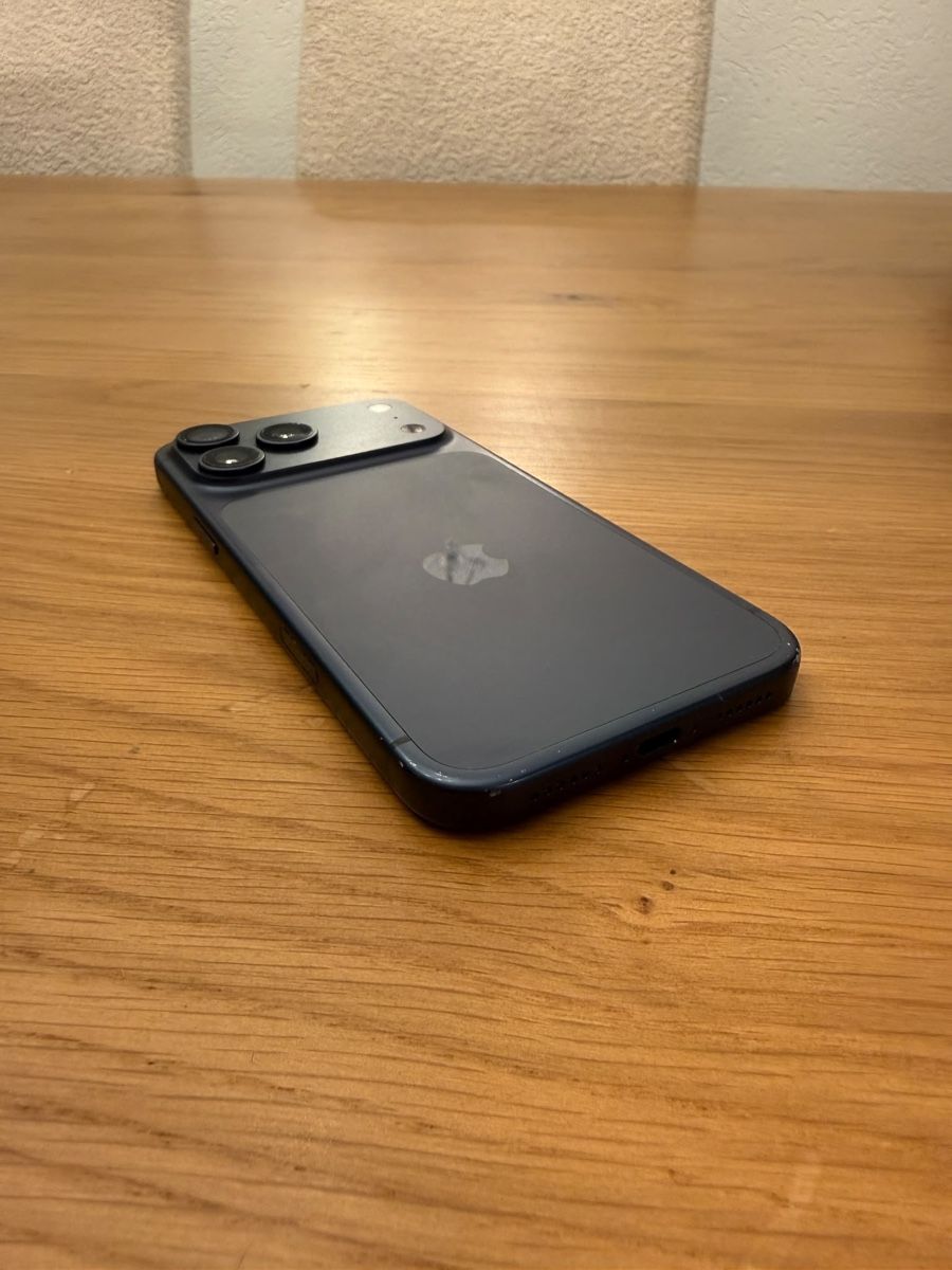 Apple Telefoni cellulari / Smartphones: iPhone 17 Pro Max 256 GB Deep Blue  – Usato da Diegten venduto da Lugia46 2