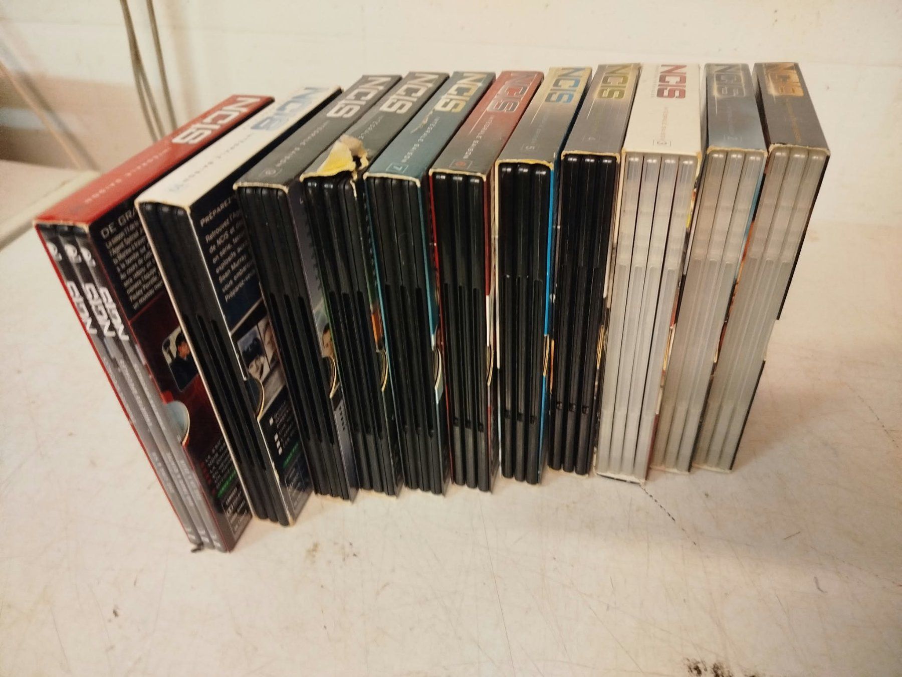 Tous les DVDs: Dvd NCIS 1-11 – D'occasion à La Chaux-de-Fonds par Emmaus2300CDF 2