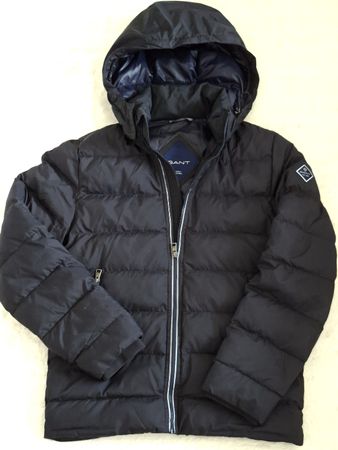 Doudoune noire GANT avec capuche, fermeture zippee et poches