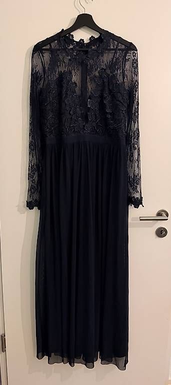 Kleider: Kleid Forever Unique – Gebraucht aus Adligenswil von TST04