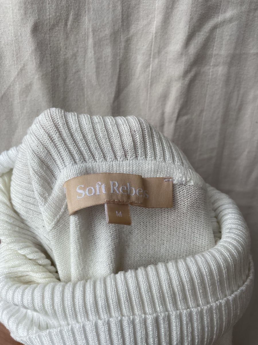 Pullover & Sweatshirts: Rollkragenpullover weiss – Gebraucht aus Horw von r.jokiel 2