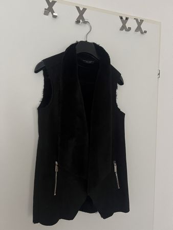Schwarze Winterweste Grösse S Dorothy Perkins