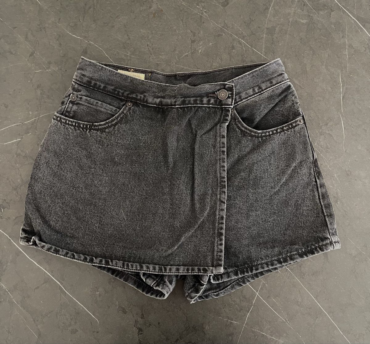 Levi's Pantaloni: Levis Hosenrock Grösse 34 – Nuovo (secondo la descrizione) da Rapperswil SG venduto da joyakeller