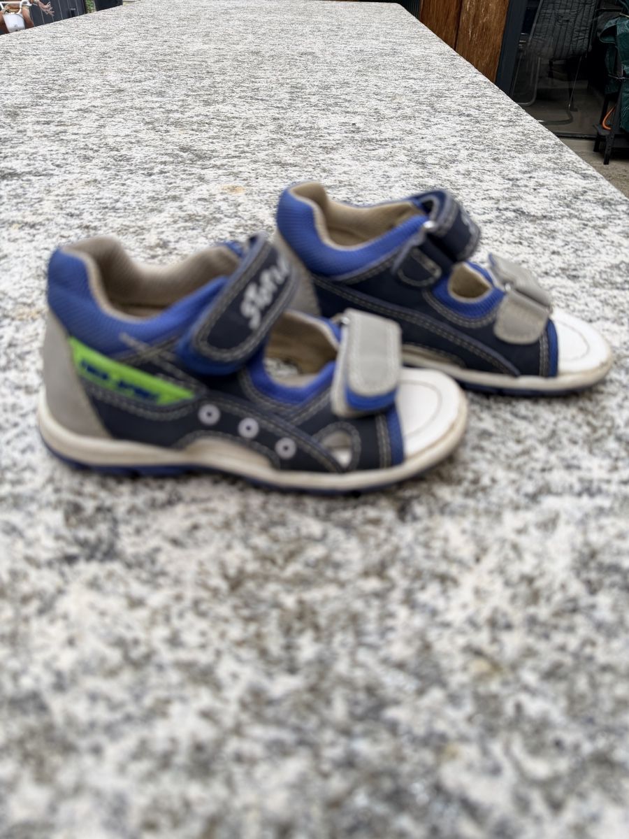 Schuhe für Jungen: Sandali nr.24 – Gebraucht aus Sigirino von RamonaLamboo