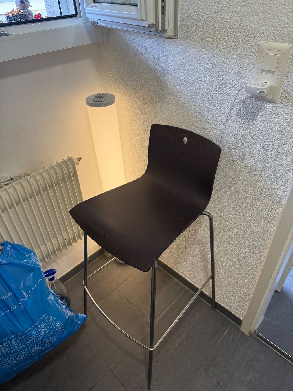 Tabourets: Barhocker in Holz mit Stahlgestell 2 x – D'occasion à Liestal par ves_q5rt