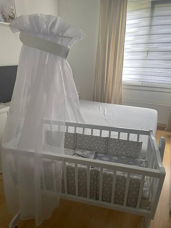 Bascules & balançoires: Kinderwippe / Babybett – D'occasion à Luzern par ivi_pn6v 1