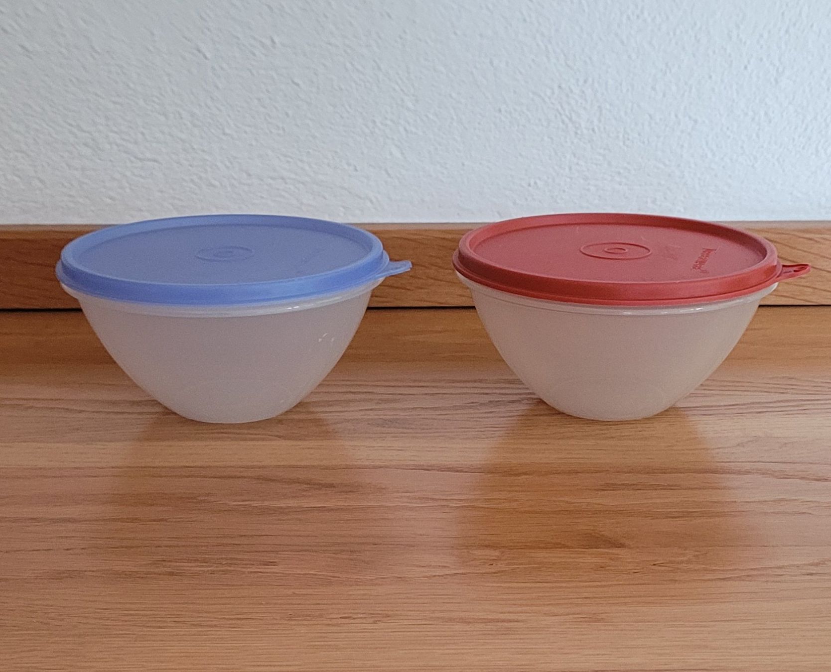 Tupperware Behälter & Ähnliches: Kleine Tupperware Schüsseln mit Deckel 2 Stk. – Gebraucht aus Wetzikon ZH von Zirben5