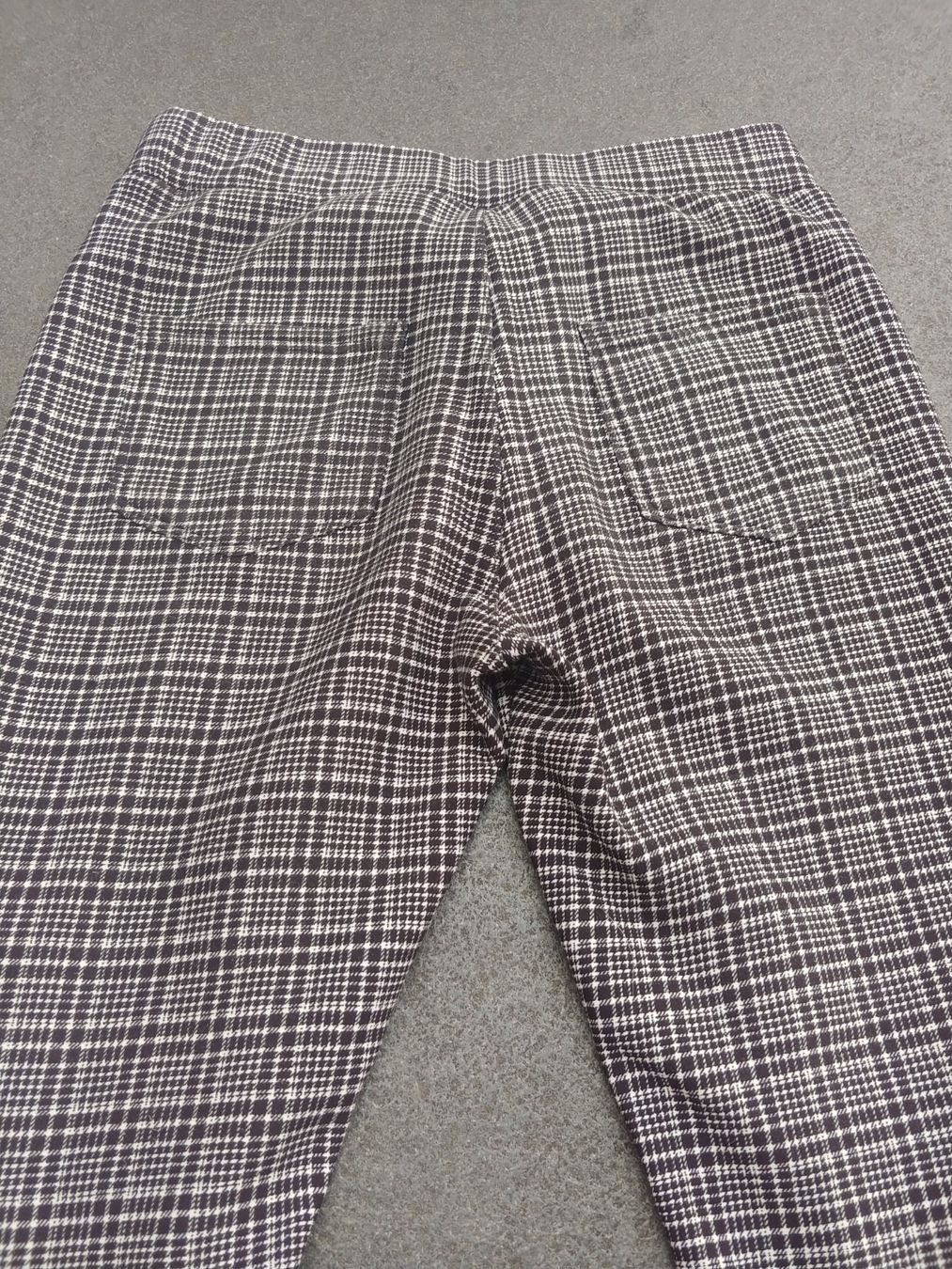 Pantaloni: Elegante Hosen mit Karomuster, Gr. 36 – Usato da Bäriswil BE venduto da Rezz 2