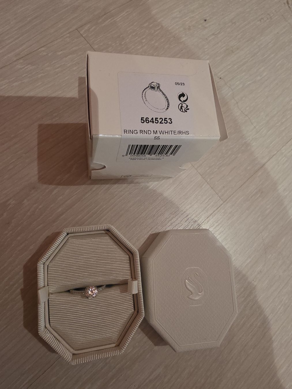 Swarovski Ringe: Swarovski Ring Grösse 55 – Neu und originalverpackt aus Villmergen von iwanoff99