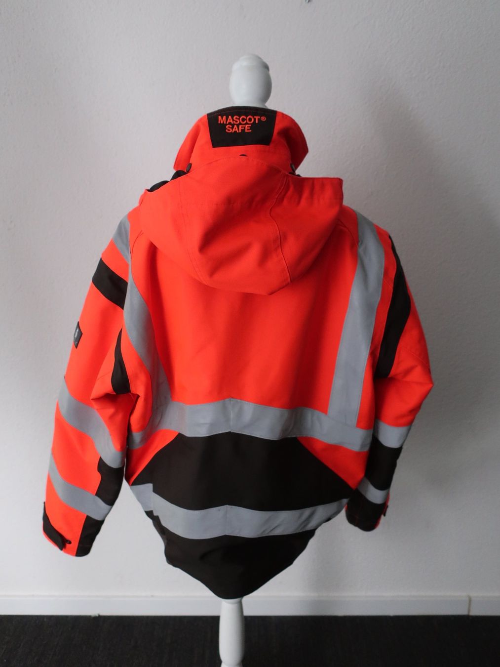 Jacken: MASCOT Workwear Warnschutzjacke – Gebraucht aus Volketswil von brockipfannenstil 2