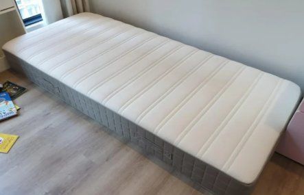 Ikea Materassi: Hamarvik mattress ikea 90 x 200 – Usato da Fahrwangen venduto da jareesten