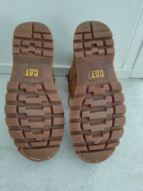 Caterpillar Scarpe da uomo: Chaussures caterpillar 43 – Usato da Petit-Lancy venduto da chevalier 1