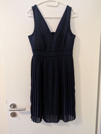 Sommerliches, blaues Kleid mit Falten, Grösse 40