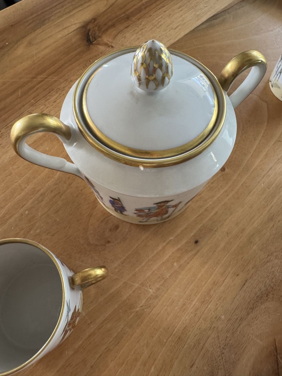 Services de table: Tässchen, Zuckerschale und Milchkännchen  – D'occasion à Winterthur par Regine66 1