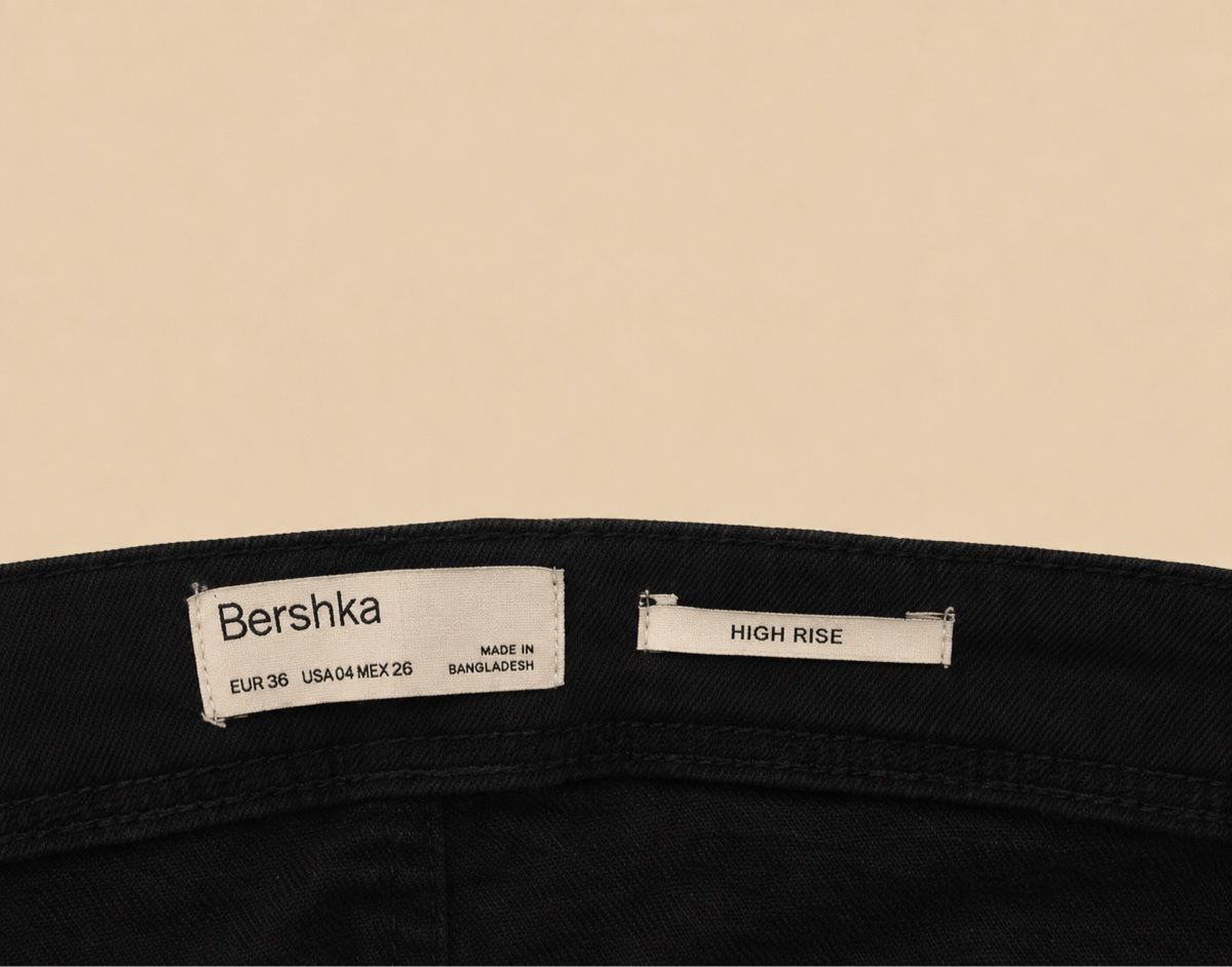 Bershka Jeans: JEAN NOIR TAILLE HAUTE BERSHKA – Gebraucht aus Lausanne von KeNaChic 3