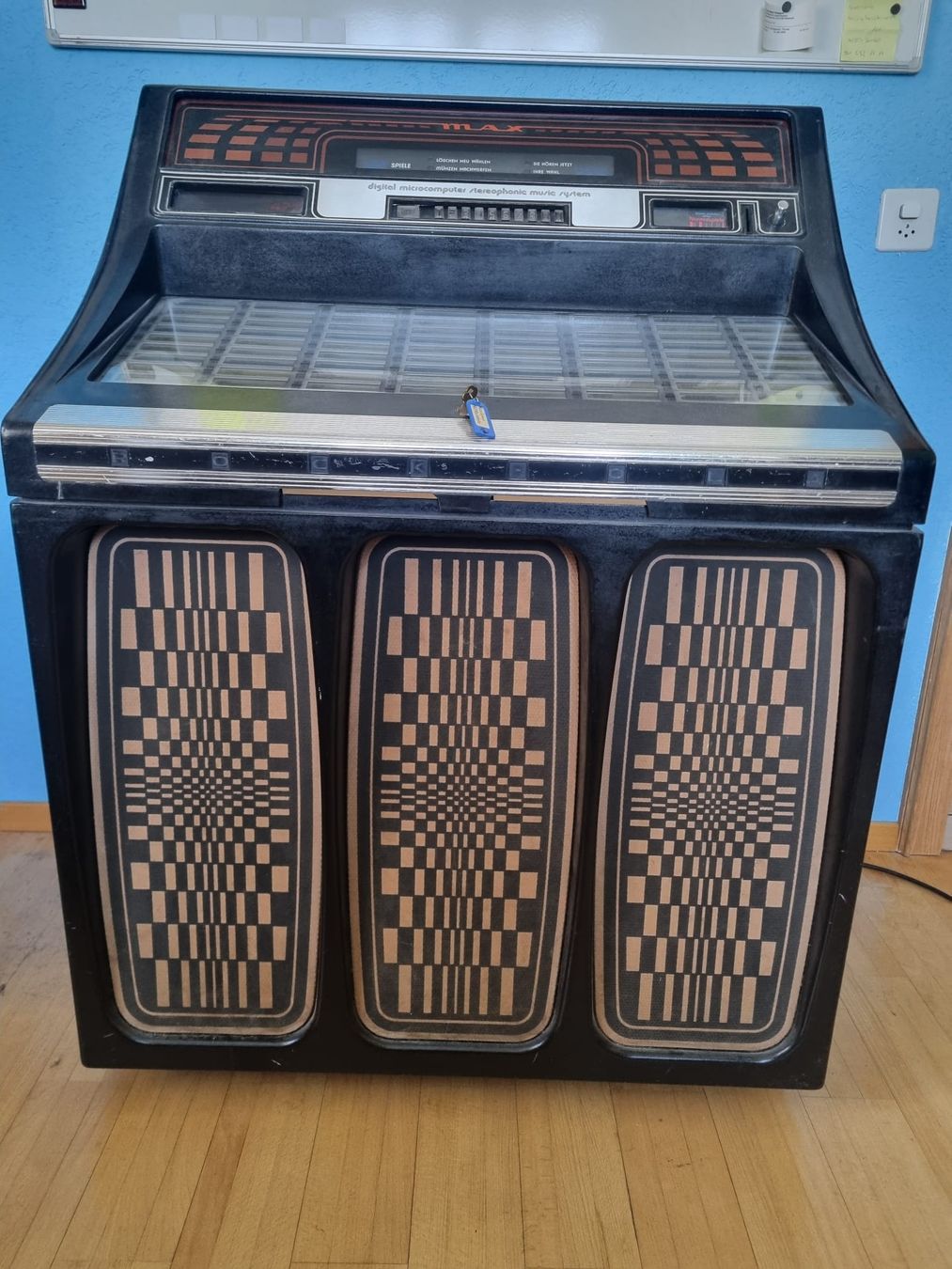 Rock-Ola Jukebox: Rock Ola Max 477 mit Singels – Usato da Liesberg venduto da SteinerA90 1