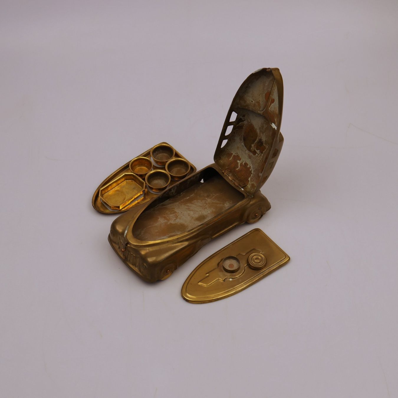 Statuette: Betel-Motor-Auto aus Messing – Usato da Volketswil venduto da brockipfannenstil 6