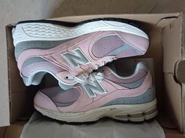 New Balance 2002 size 39.5