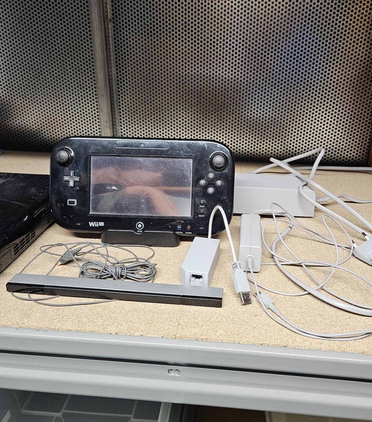 Nintendo Console: Nintendo Wii U Konsole Schwarz – Usato da Dübendorf venduto da PrinceTamino 2