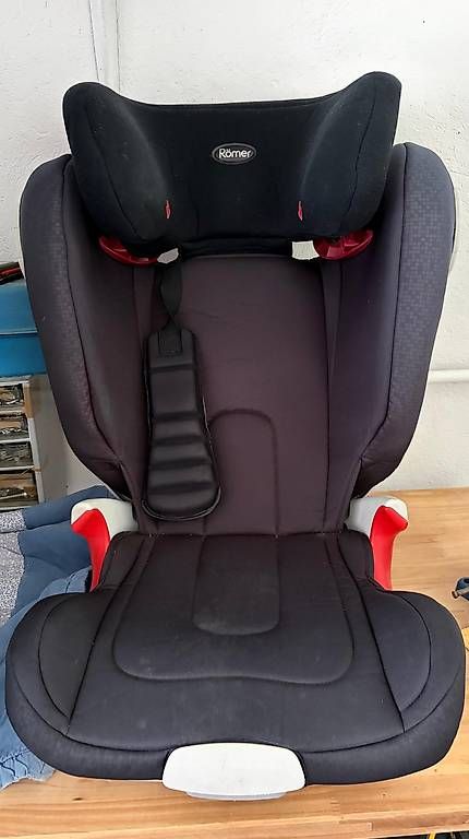Seggiolini per auto: Britax Römer Kidfix XP Sict   15-36 KG – Usato da Aarburg venduto da Patkatze