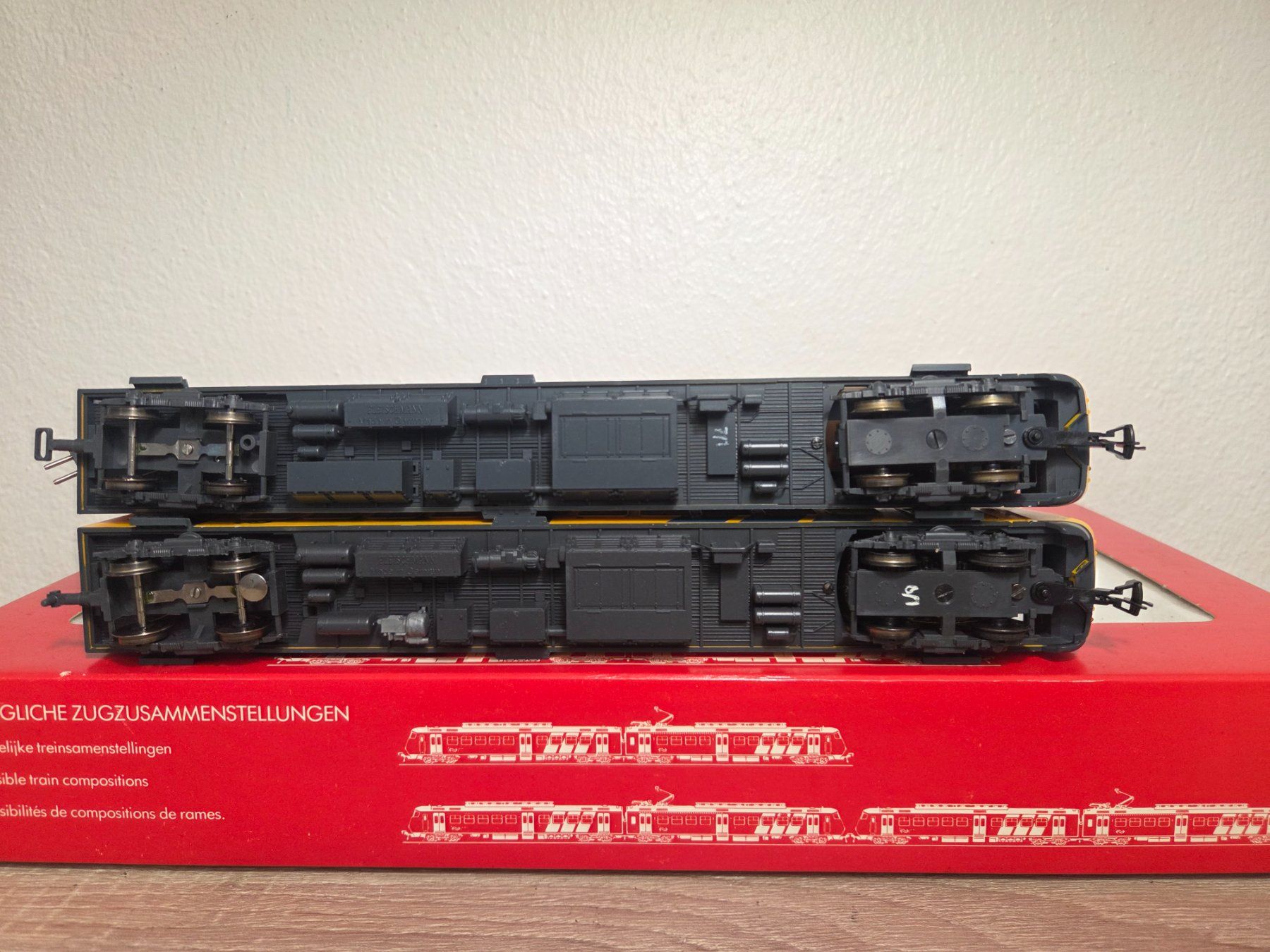 Fleischmann Trains électriques: Fleischmann 4470 Triebwagen NS H0 – D'occasion à St-Aubin-Sauges par Lo_Go 4