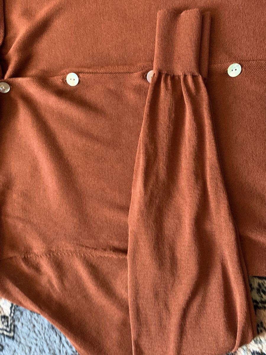 Zara Maglioni & Felpe: ZARA Pullover mit knöpfe – Usato da Gutenswil venduto da Bregenzer8610 2