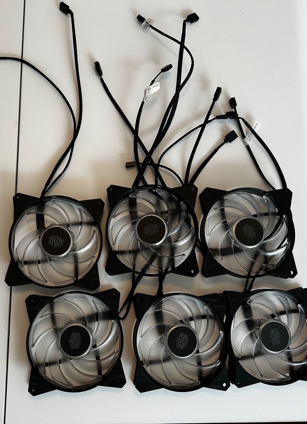 Componenti elettronici: 6× Cooler Master MF120R ARGB 120mm inkl. Controller – Usato da Wetzikon ZH venduto da Nicitarasco