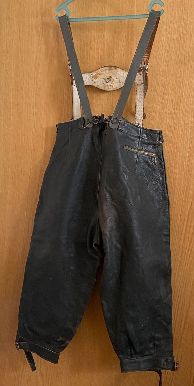 Pantaloni: 1 Kinder-Lederhose für ein Junge – Usato da Schnottwil venduto da Chasarmar 1