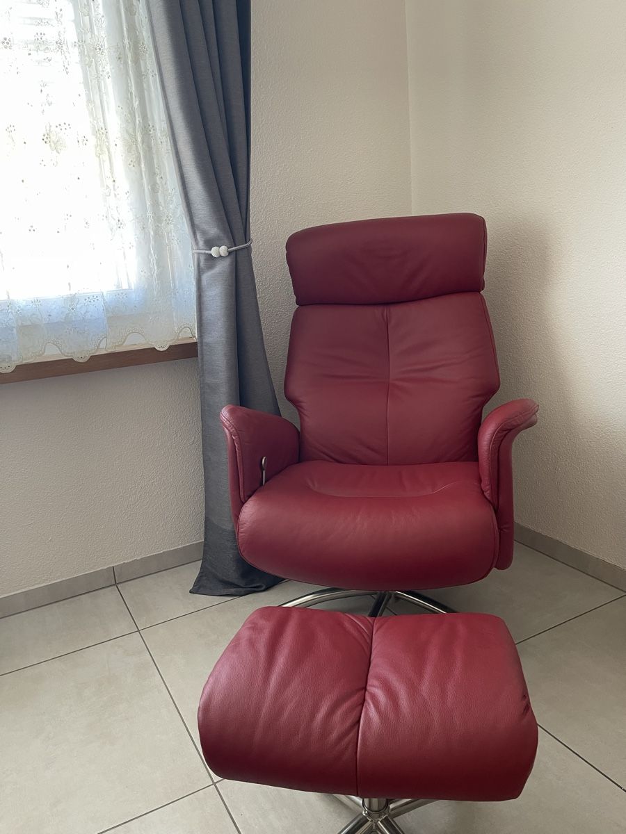 Sessel: Bequemer Relaxsessel mit Fußhocker aus echtem Leder – Neu (gemäss Beschreibung) aus Winterthur von shp_xcc5 3