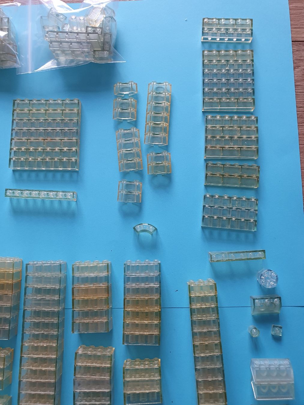 Lego Kit di costruzioni: PLUS DE 300 BRIQUES LEGO TRANSPARENTES – Usato da Biel/Bienne venduto da Hydrox1974 2