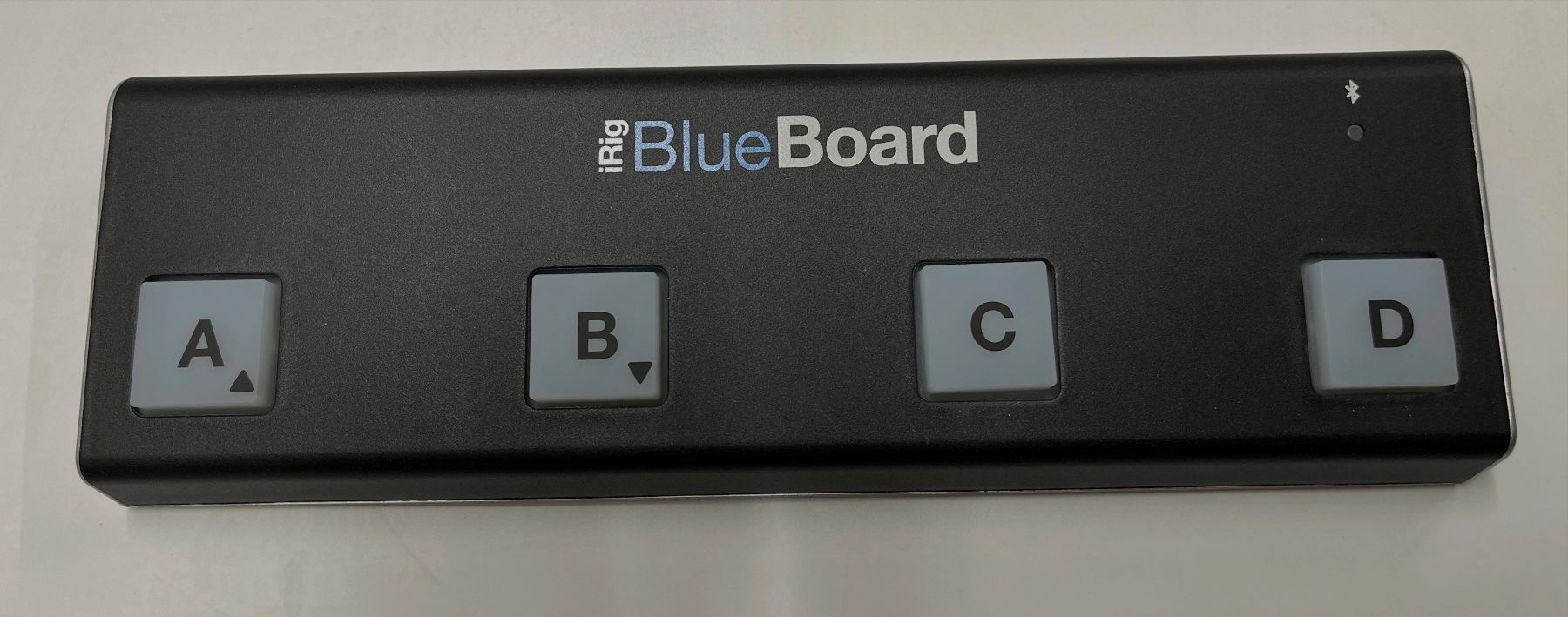 Sistema di controllo: iRig BlueBoard MIDI Controller mit Bluetooth – Usato da Bremgarten AG venduto da Financegozu