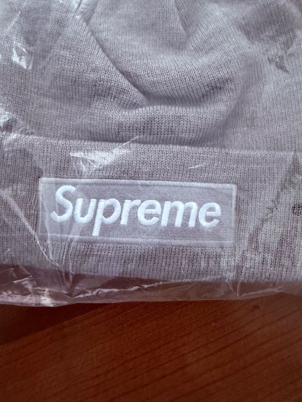 Supreme Copricapi, berretti & cappellini: Supreme New Era Box Logo Beanie FW24 – Nuovo e nell'imballaggio originale da Grabs venduto da Alvin13 2