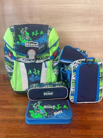 Sac décole et son set de la marque Scout