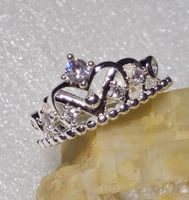 Sehr schöner Ring mit Zirkonia, 925 versilbert Gr. 8