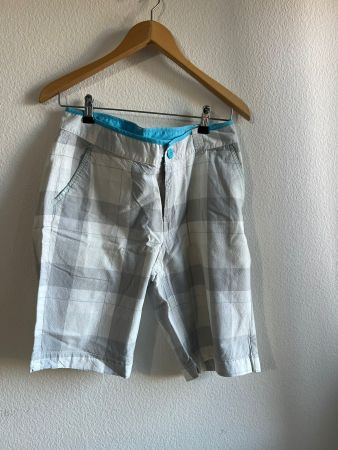 Shorts blau / weiss