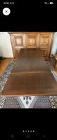 Massiver Holztisch Eiche Castle Furniture mit 4 Stühlen