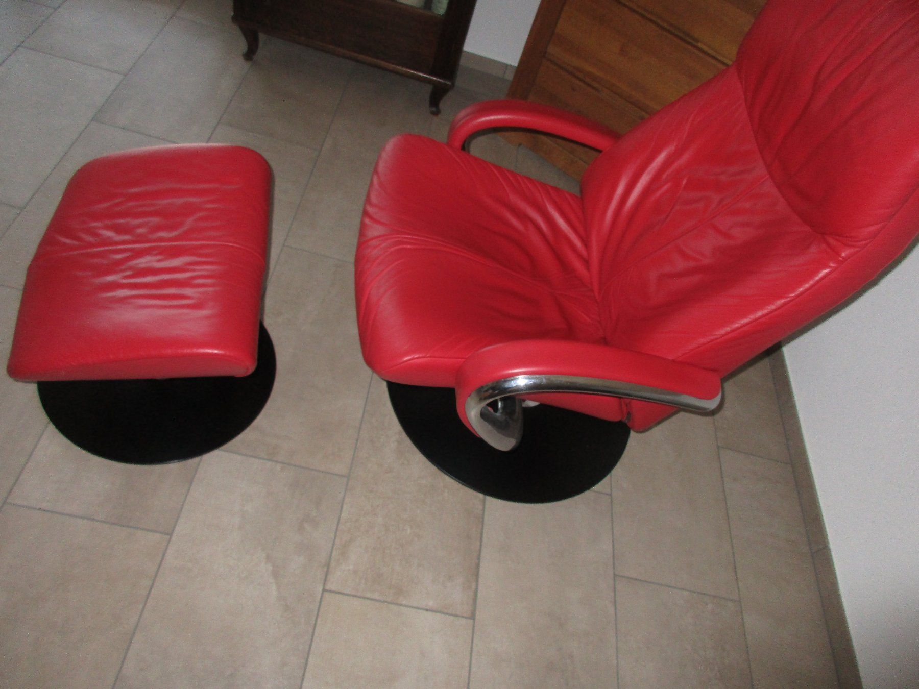 Poltrone: Relax Sessel rotes Leder – Usato da Niederwil AG venduto da Cembalo 3